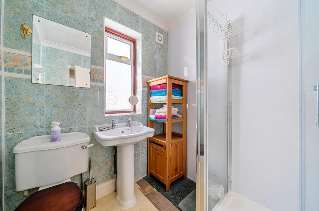 1296612-16-682b53...