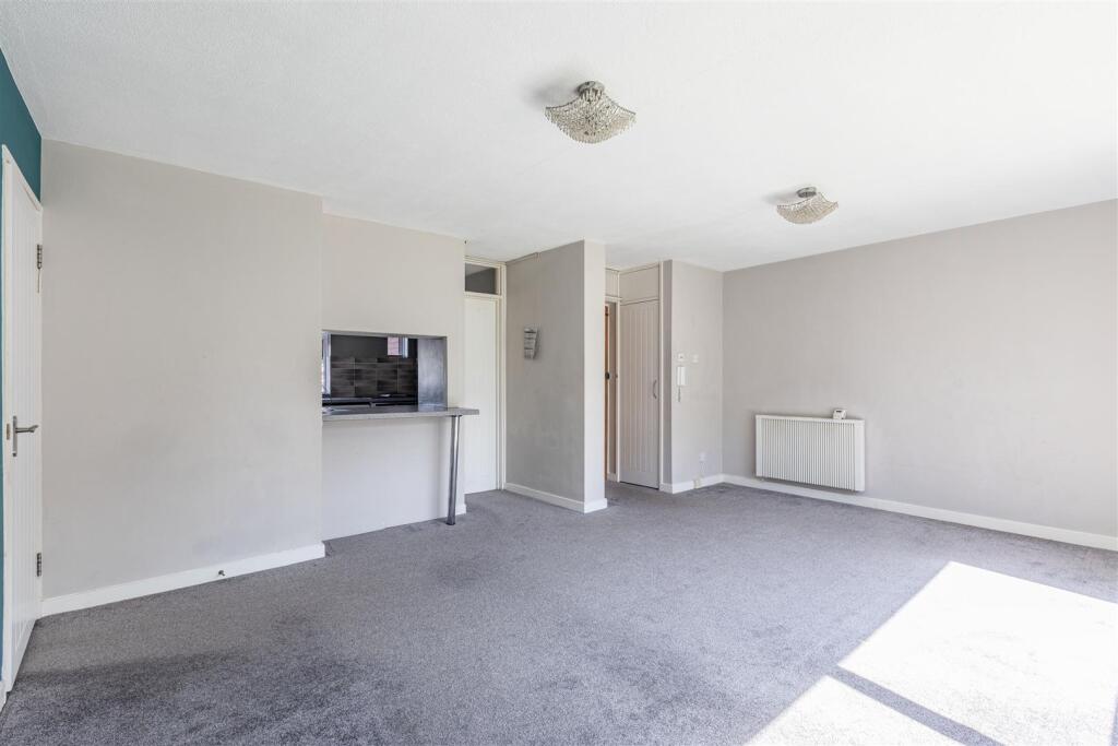 25 Brantwood Gardens - 9.jpg