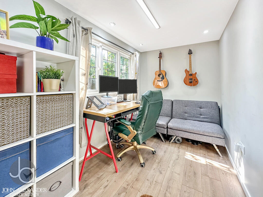 IMG_13643_35_larg...