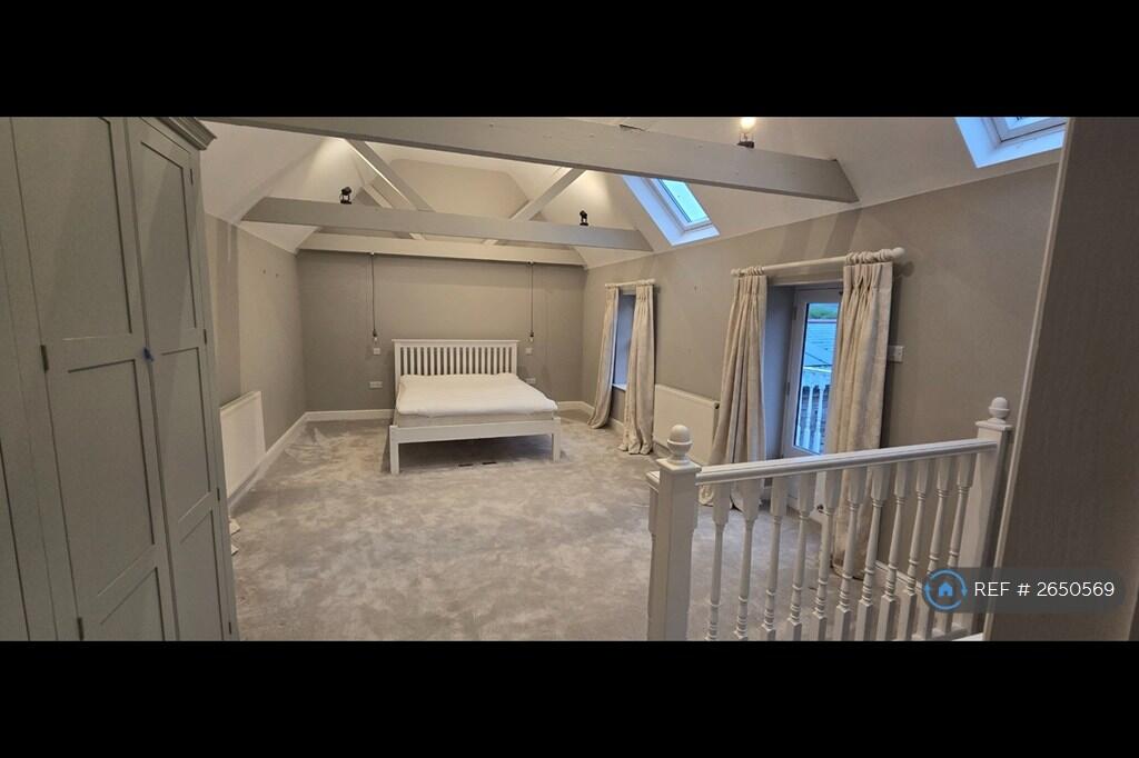 Master Bedroom - First Floor