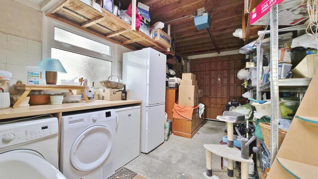 Garage/Utility