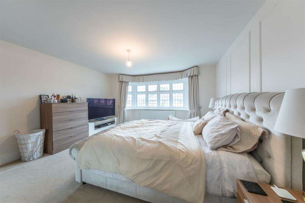 6 Stirling Close-022.jpg