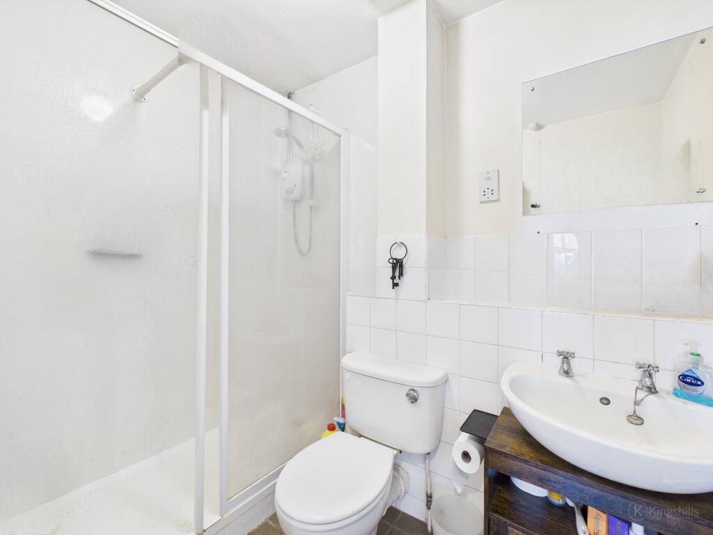 CAM02119G0-PR0465-STILL005