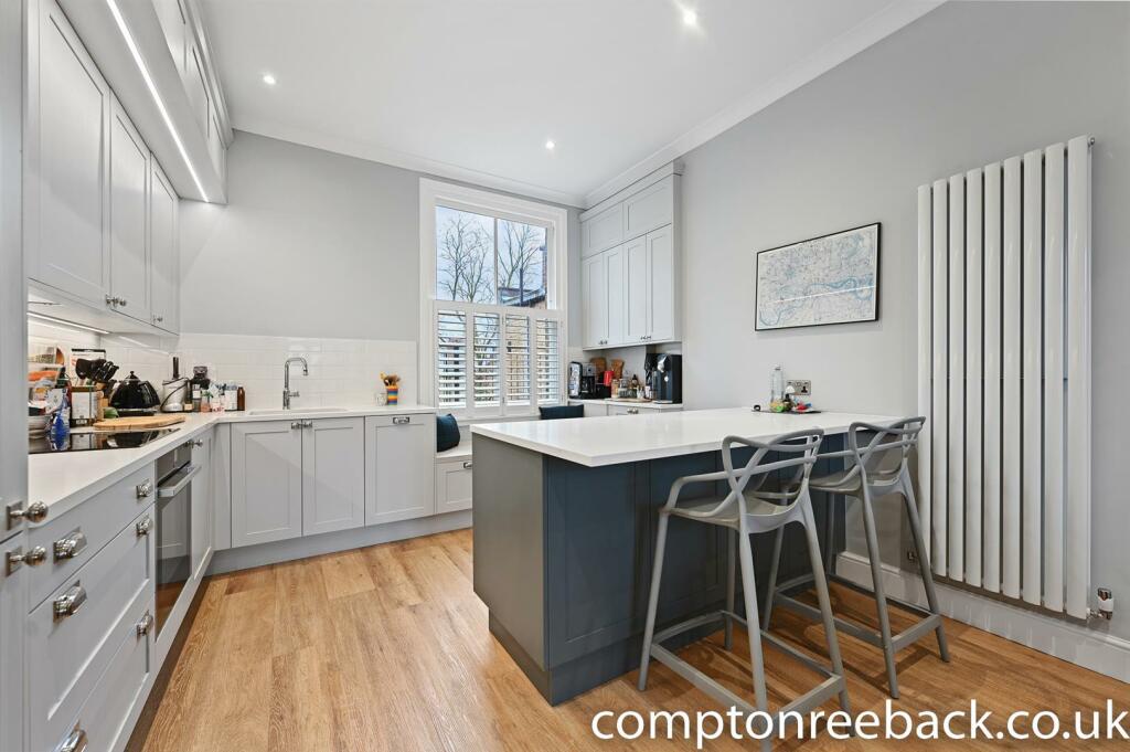 CR - 110 Wymering Mansions - Kitchen3 (1).jpg