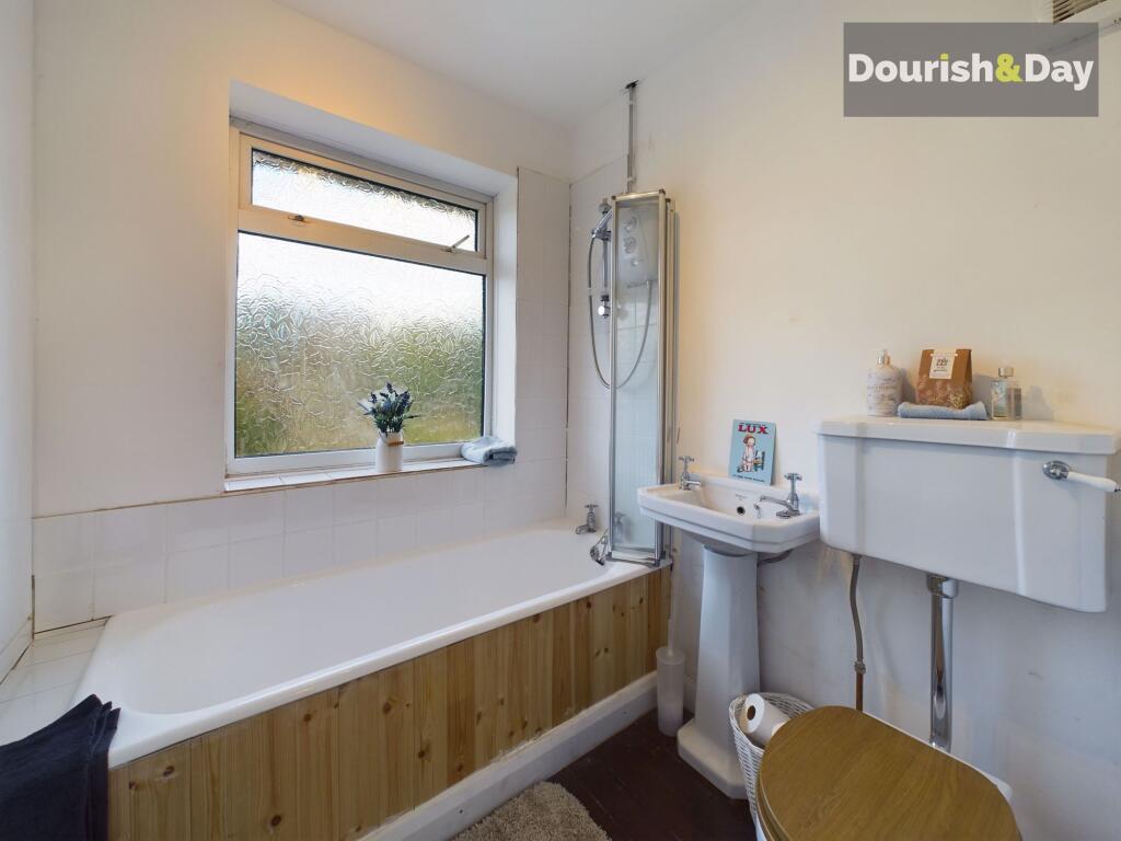 Family Bathroom 