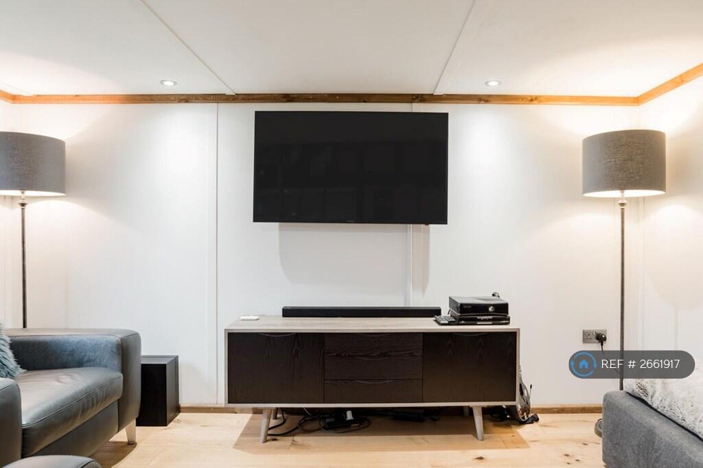 Lounge Area