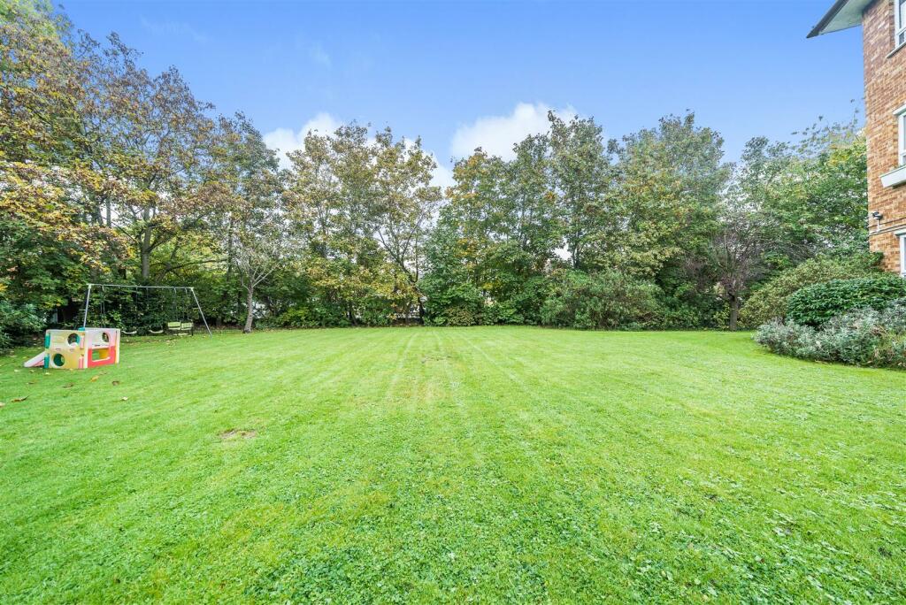 Gardens 2.jpg