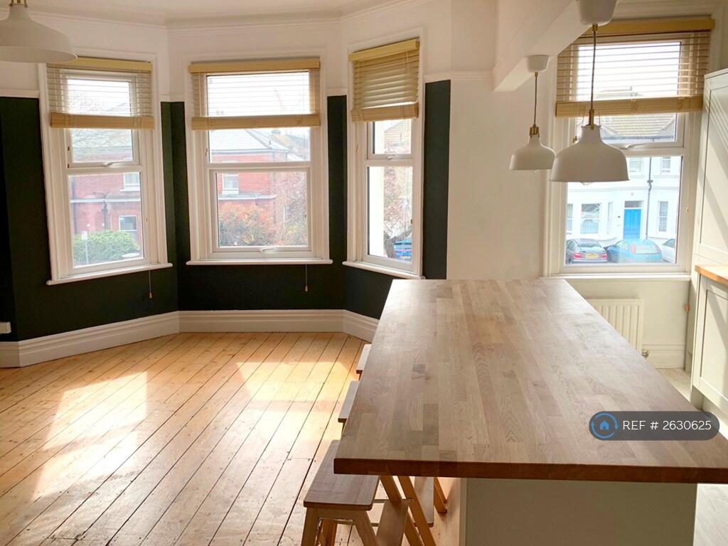 Kitchen / Living Space