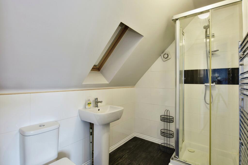 Master Bedroom En Suite