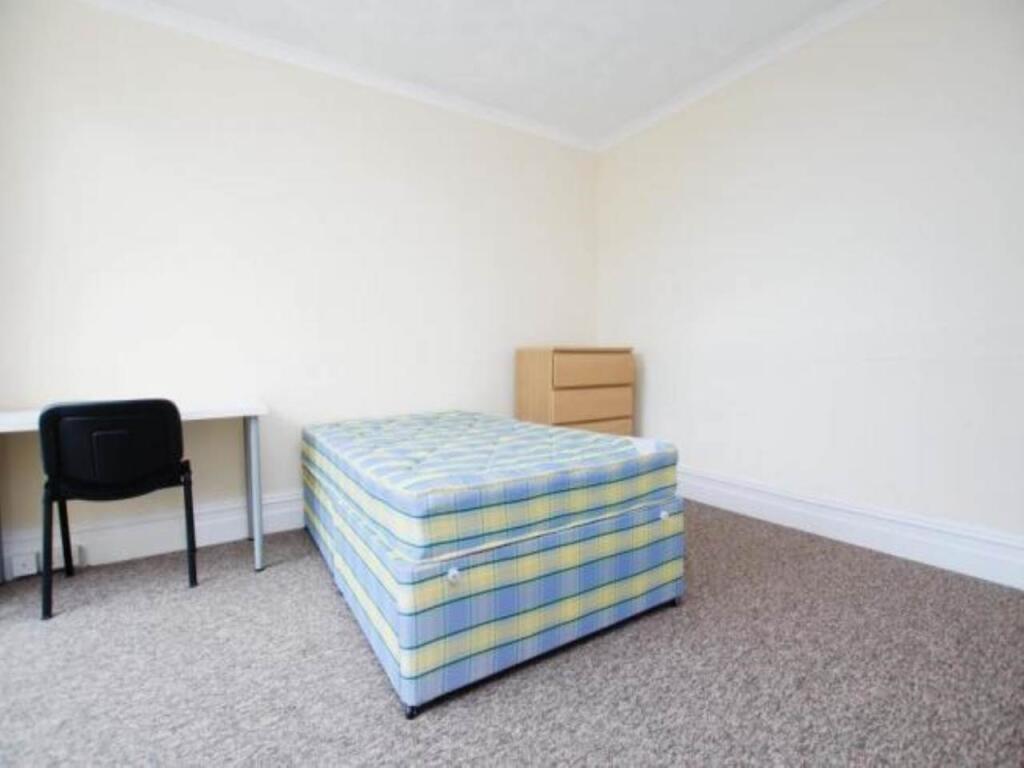 Dining Room (Bedroom