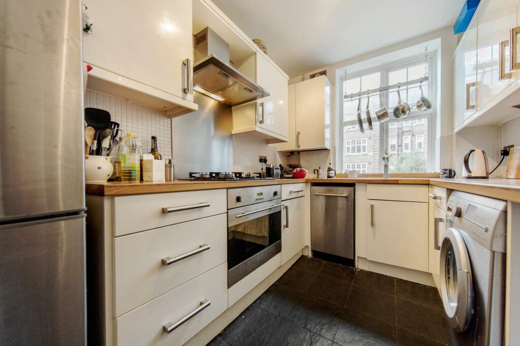 Kitchen (1).jpg