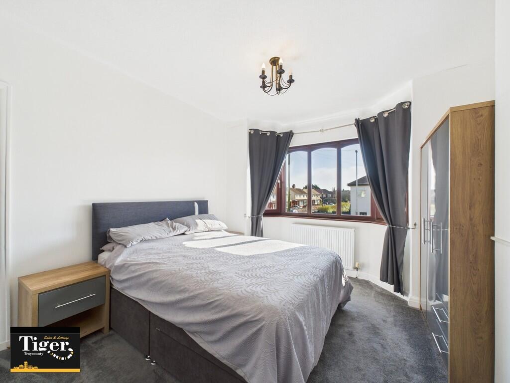 CAM02176G0-PR0505...