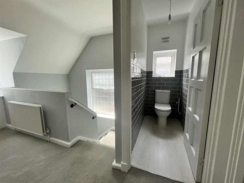 toilet.jpg