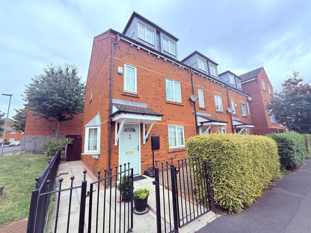 PHOTO-2025-07-30-18-24-20 (11).jpg