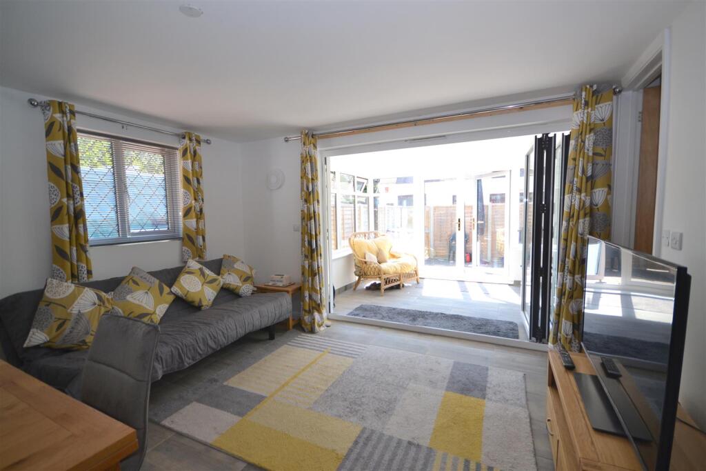 Annexe Lounge Area