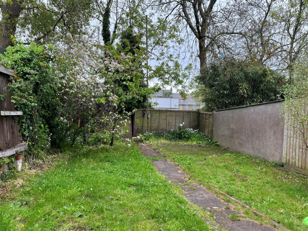 Garden &amp; Parking