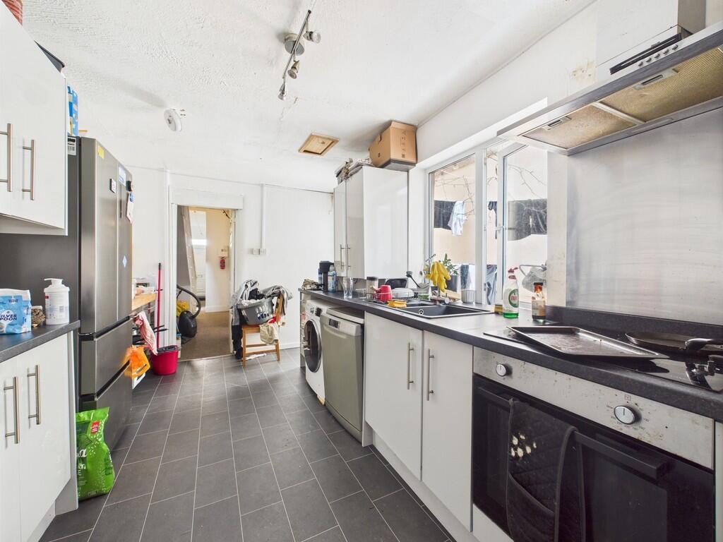 CAM02089G0-PR0499...