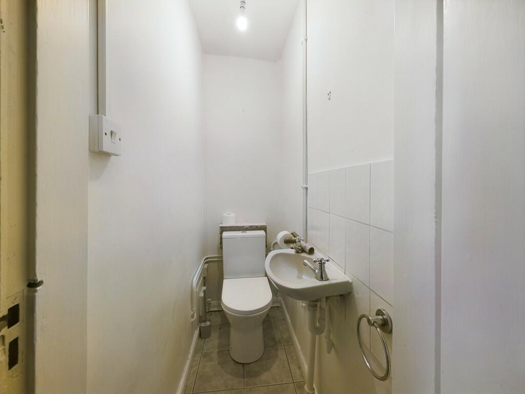 CAM02854G0-PR0266...