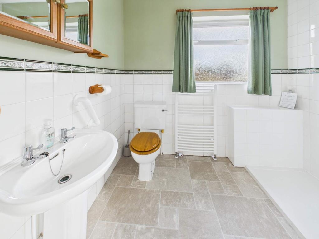 First Floor Family Shower Room/WC