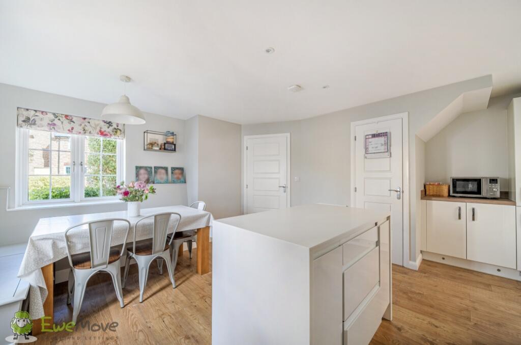 cab9c35d-266c-4a8b-96b0-0bb0873f9933