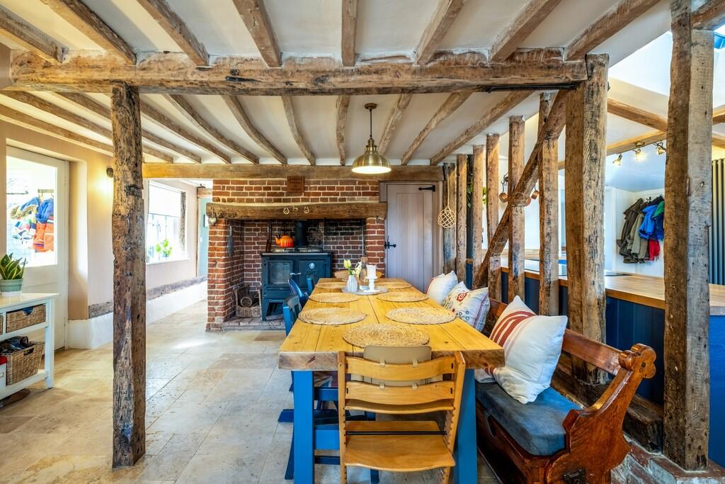 1440px-Halfboys-1...