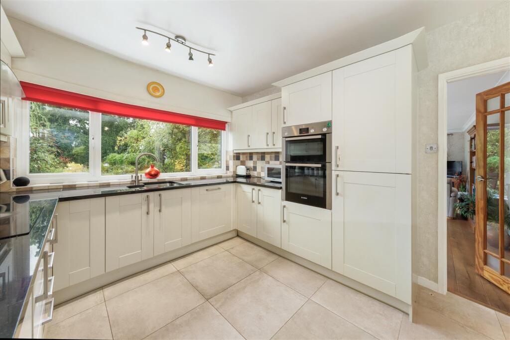 Breakfast/Dining/Kitchen