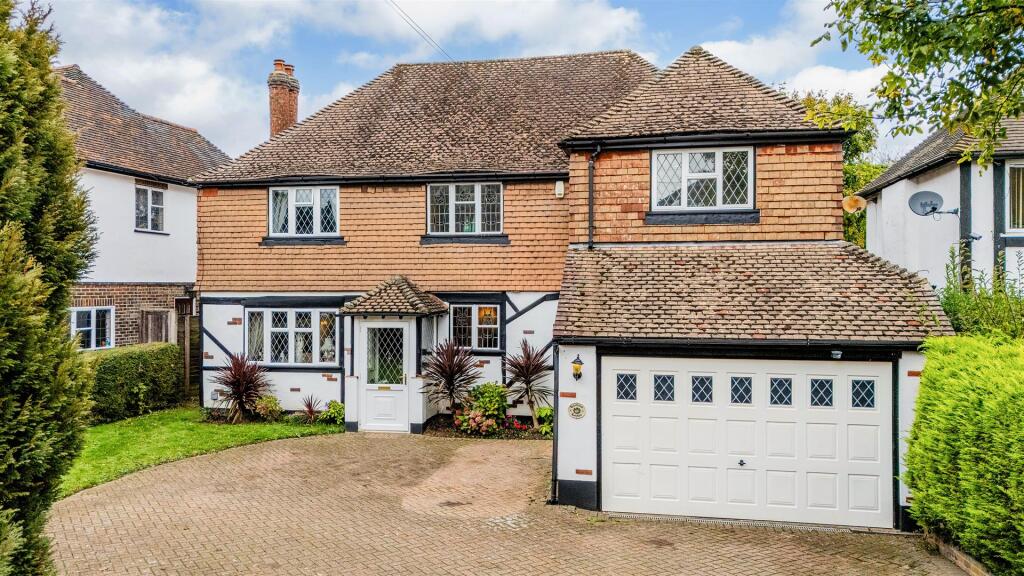 GARRETTS LANE, 28 DRONE  (1).jpg