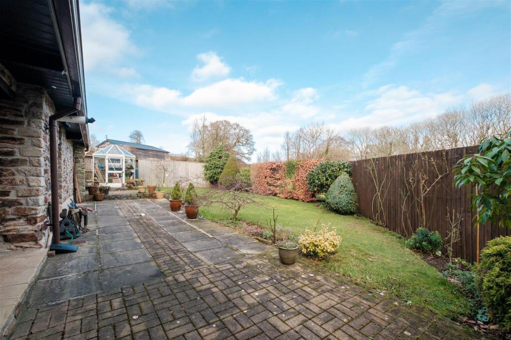 Parry_3 Leigh court Pillaton-38.jpg