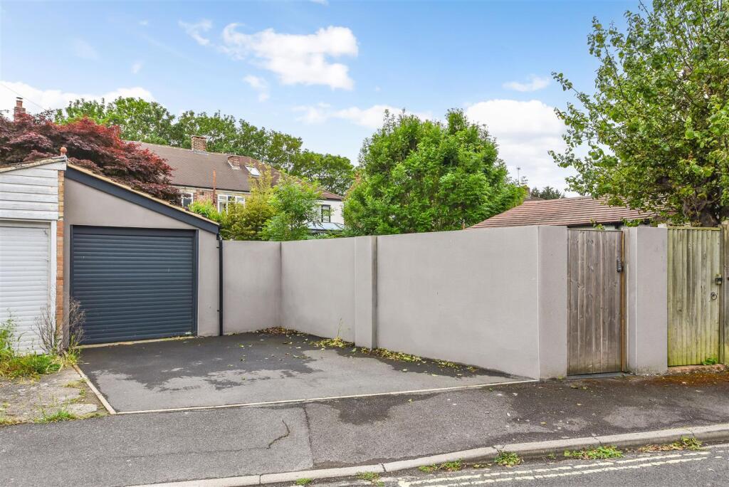 Garage &amp; Driveway.jpg