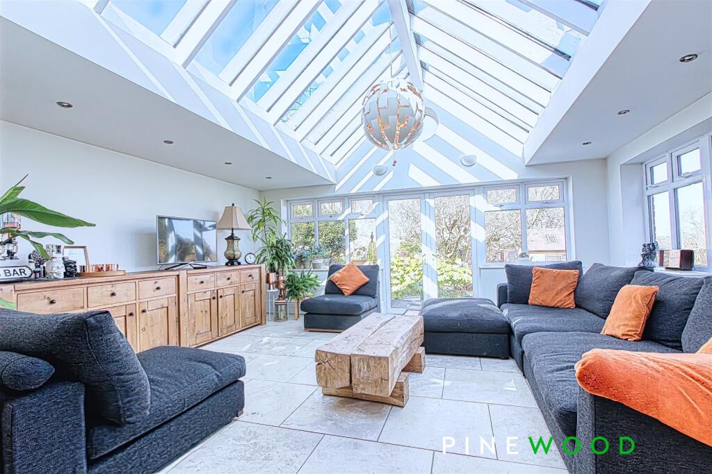 ORANGERY/GARDEN ROOM