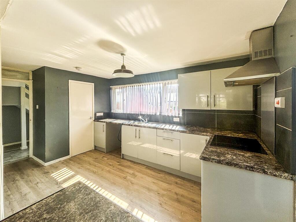 Kitchen Additional Photograph