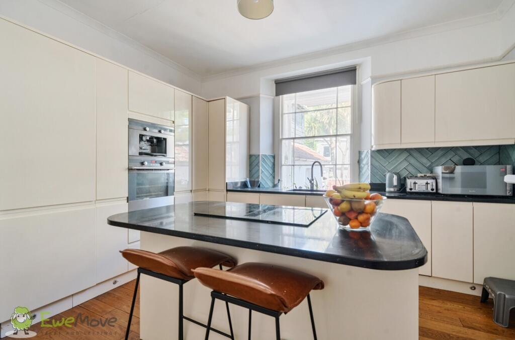 cc2ad36c-fd6c-4428-8e5f-c7bb80244f7d