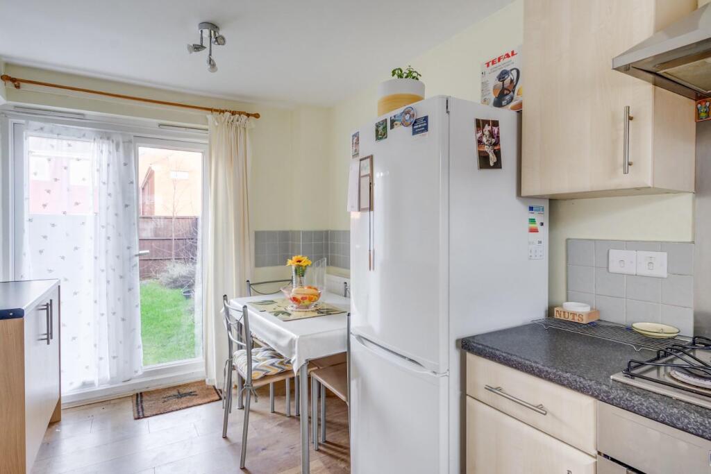 5 - kitchen diner.jpg