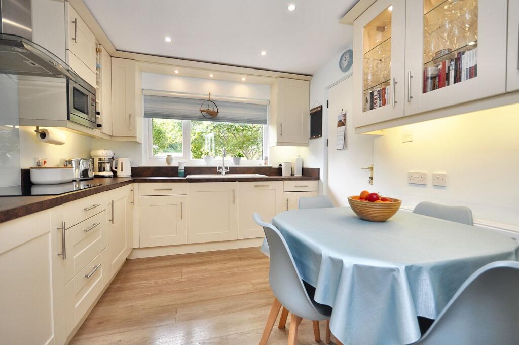 Dining kitchen