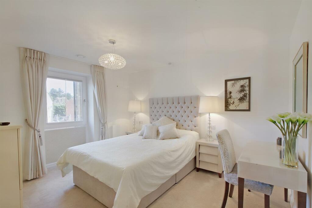8547316-interior10-800.JPG
