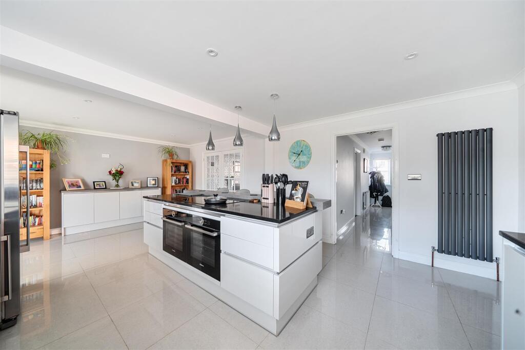 Kitchen/Breakfast