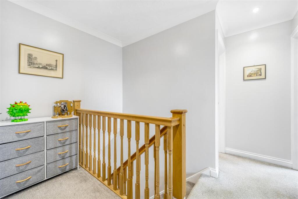 28 Ashton Hall Drive (Wyberton)-32.jpg