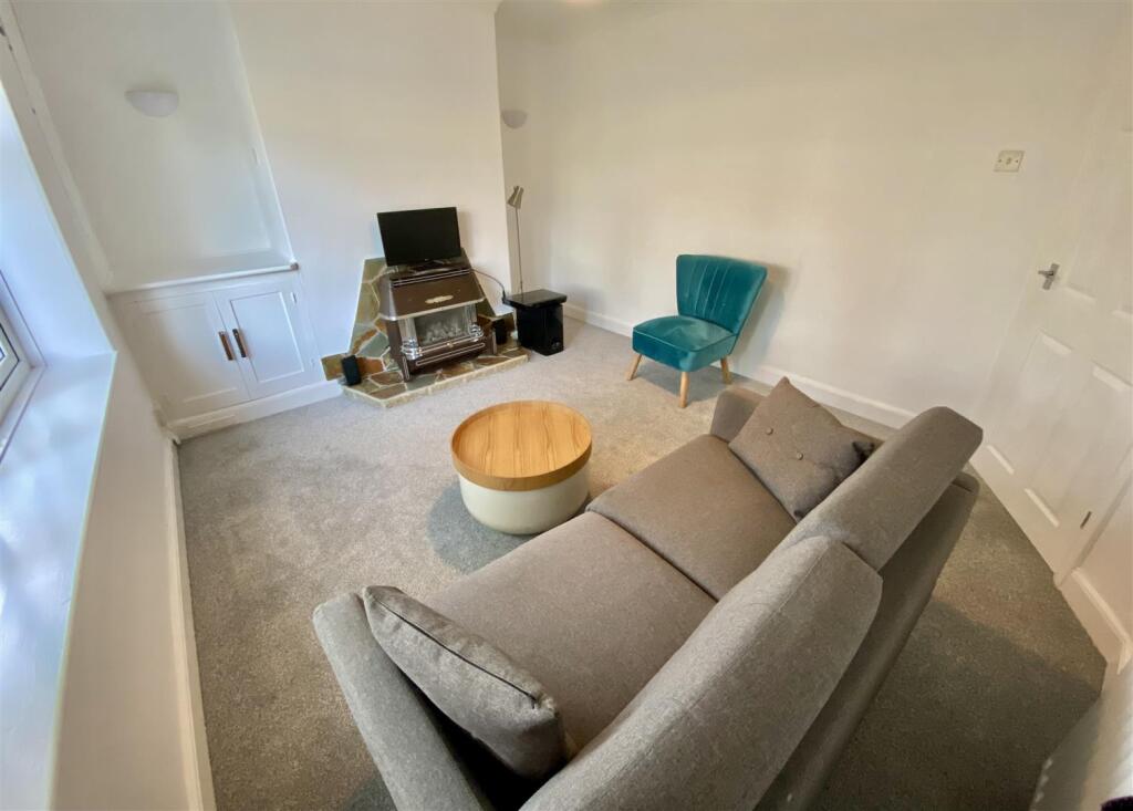 Bramleys Estate Agents - Knowl Road - Mirfield (33