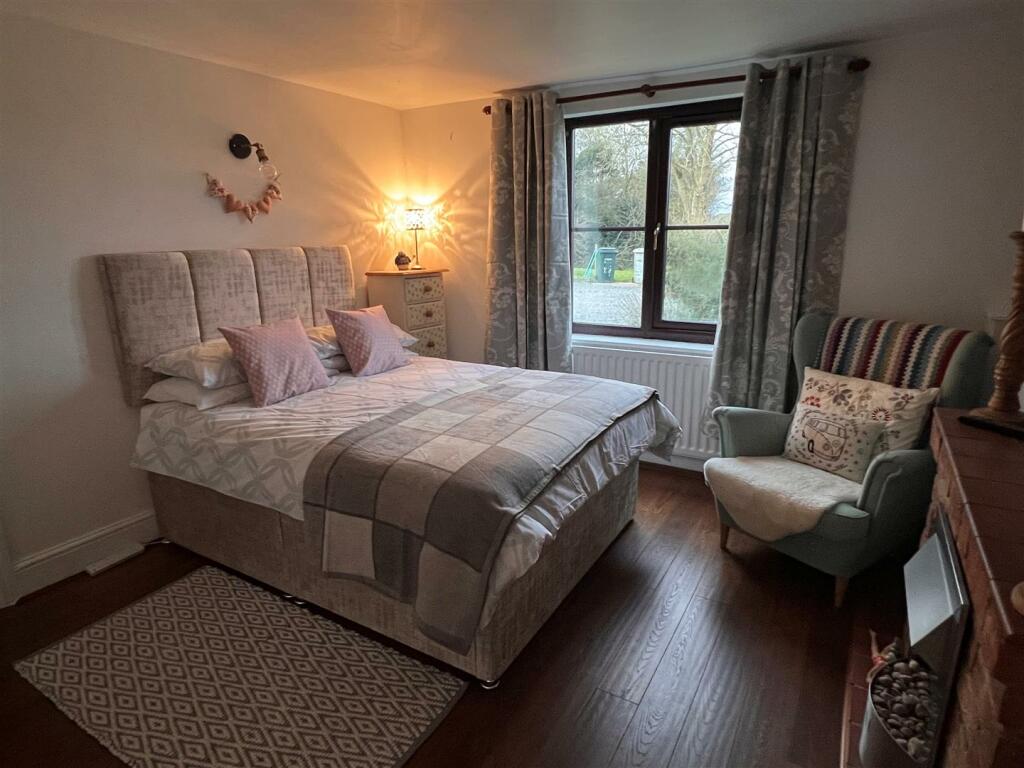 Bedroom / Sitting Room