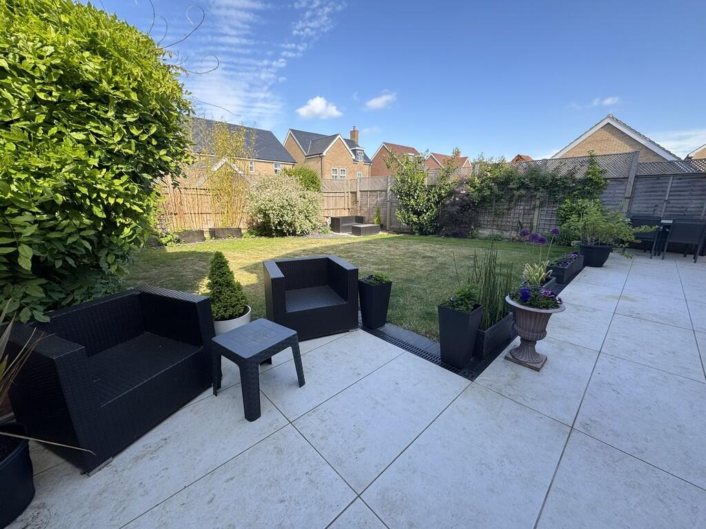 2F5E33D0-2D19-43B...