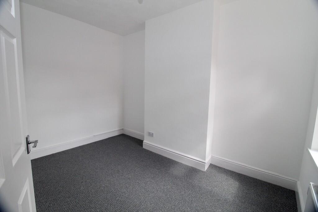 6F46892D-EED2-428...