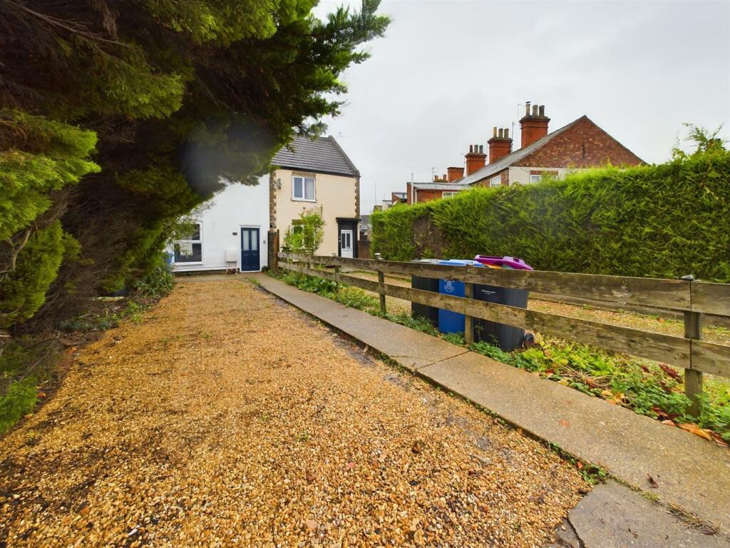 Driveway.jpg