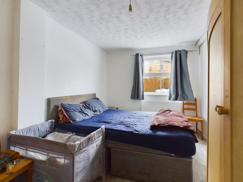 CAM02545G0-PR0006-STILL004