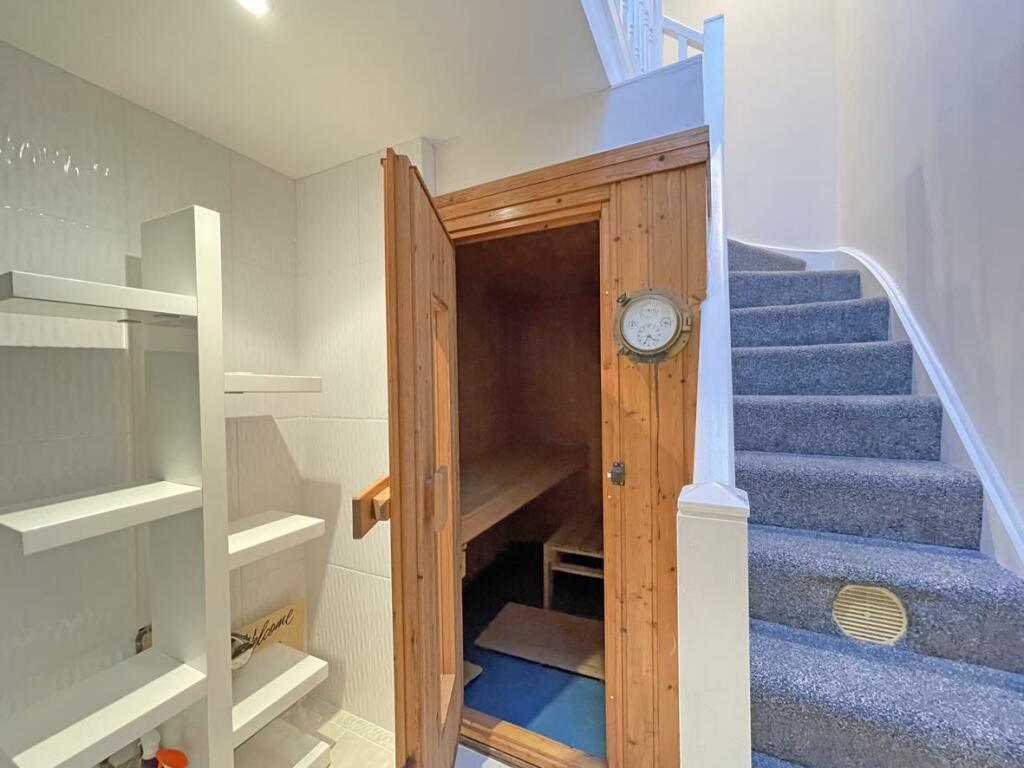 Wood Park 6 Sauna.jpg