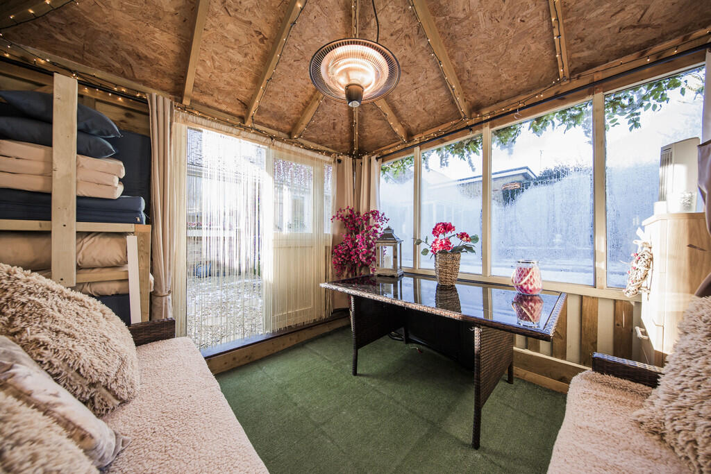 Garden room 2