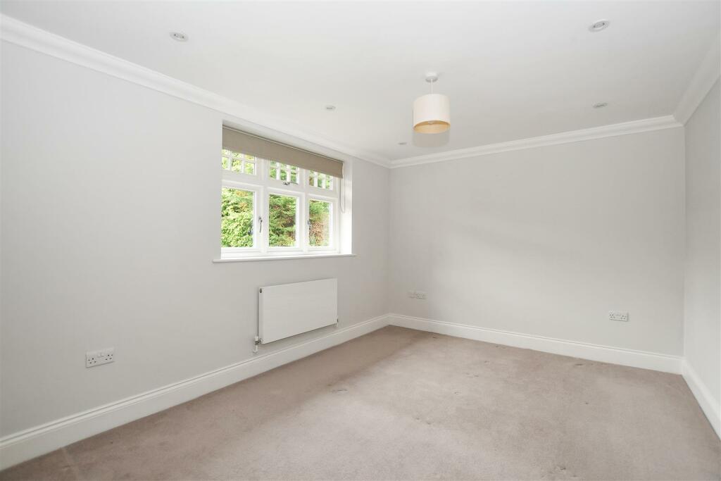 Master Bedroom .jpg