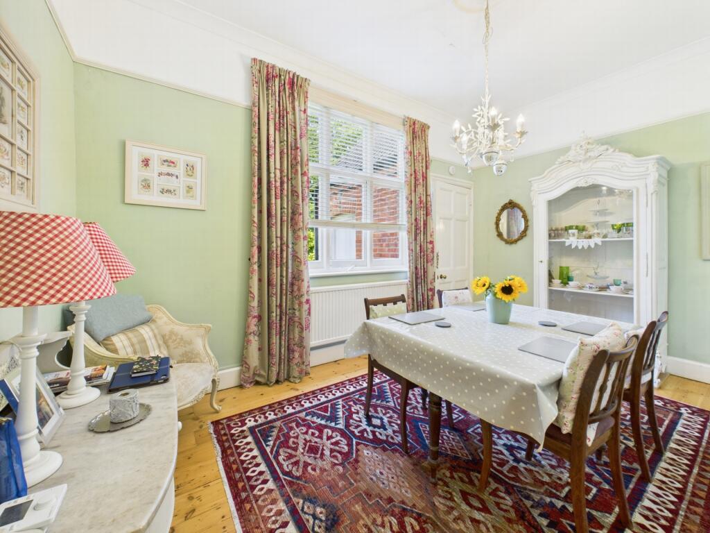 Dining room 1