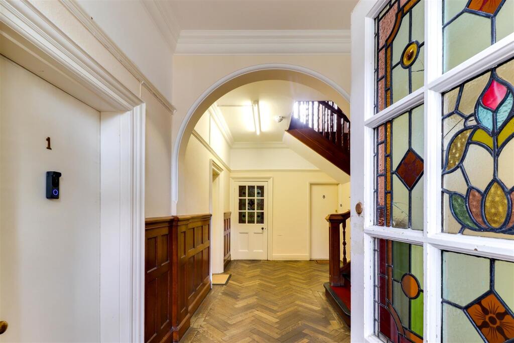 11. Communcal entrance.jpg