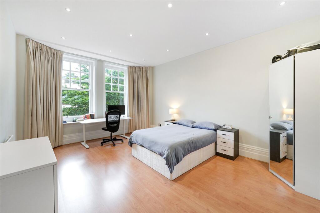 Bedroom / Reception