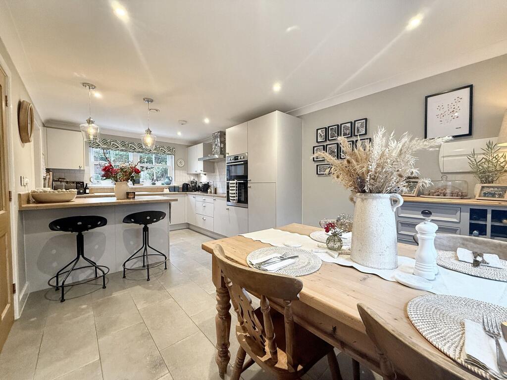 Kitchen Diner
